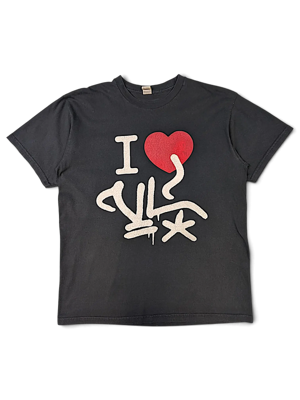 JAKE & IPI black cotton IBE Vitunleija t-shirt featuring a red heart and white graffiti-style graphic print