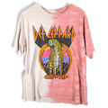 JAKE & IPI Def Leppard Hysteria puuvillainen t-paita vaaleanpunaisella ja valkoisella solmuvärjäyksellä.