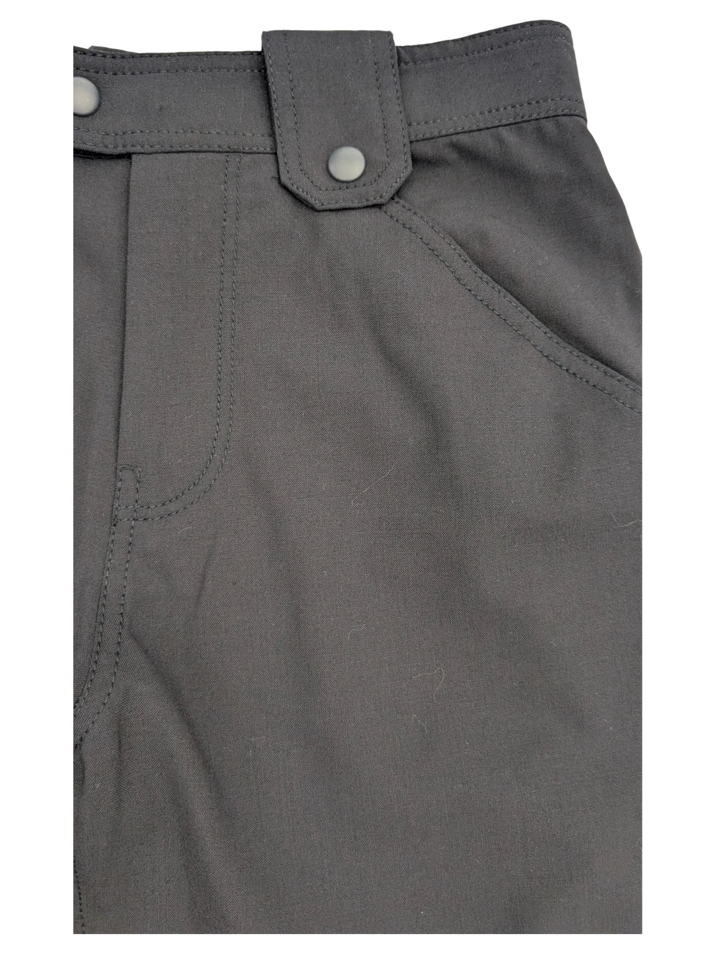 JAKE & IPI black cargo pants with button closure and angled pockets.
