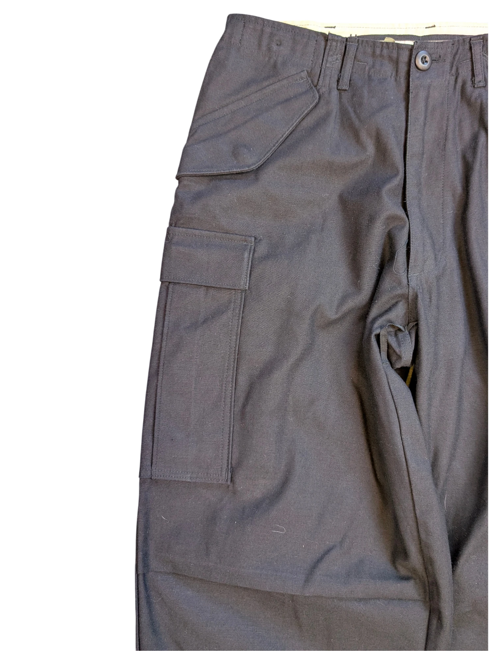 JAKE & IPI black cotton cargo pants with multiple pockets and button closure.