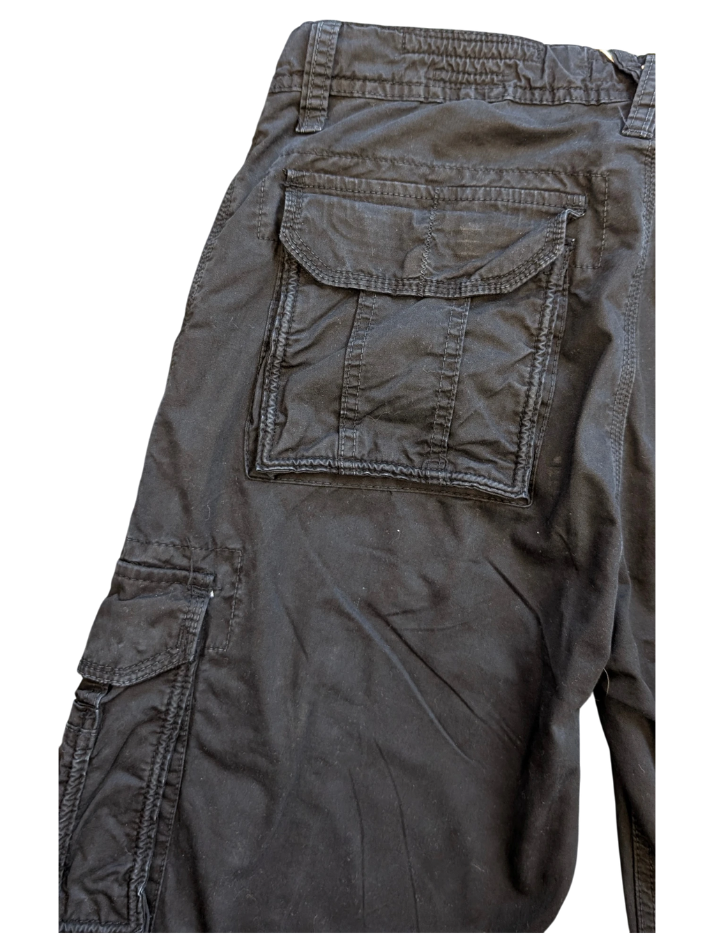 JAKE & IPI black cotton cargo pants with multiple pockets and elastic waistband.