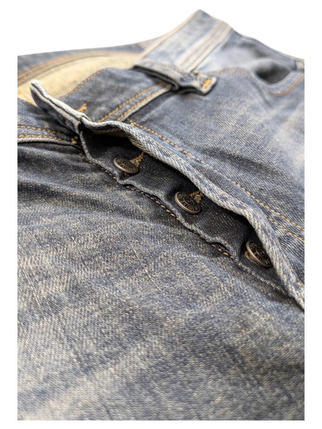 JAKE & IPI blue denim jeans with button fly and distressed details. Larkee W38 L32.