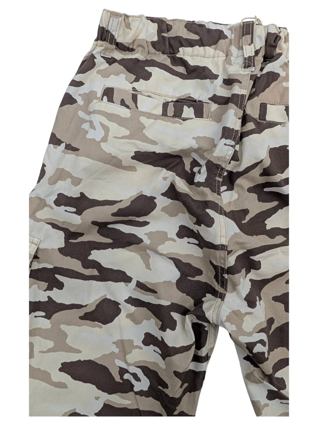 JAKE & IPI camouflage cargo pants in tan, brown, and cream. Features an elastic waistband and multiple pockets.
