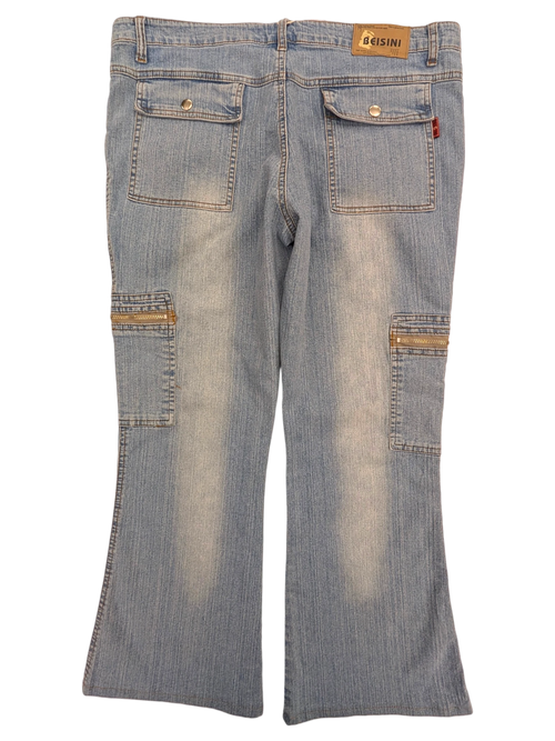 JAKE & IPI light wash denim cargo jeans size 31 with zip pockets and back flap pockets.