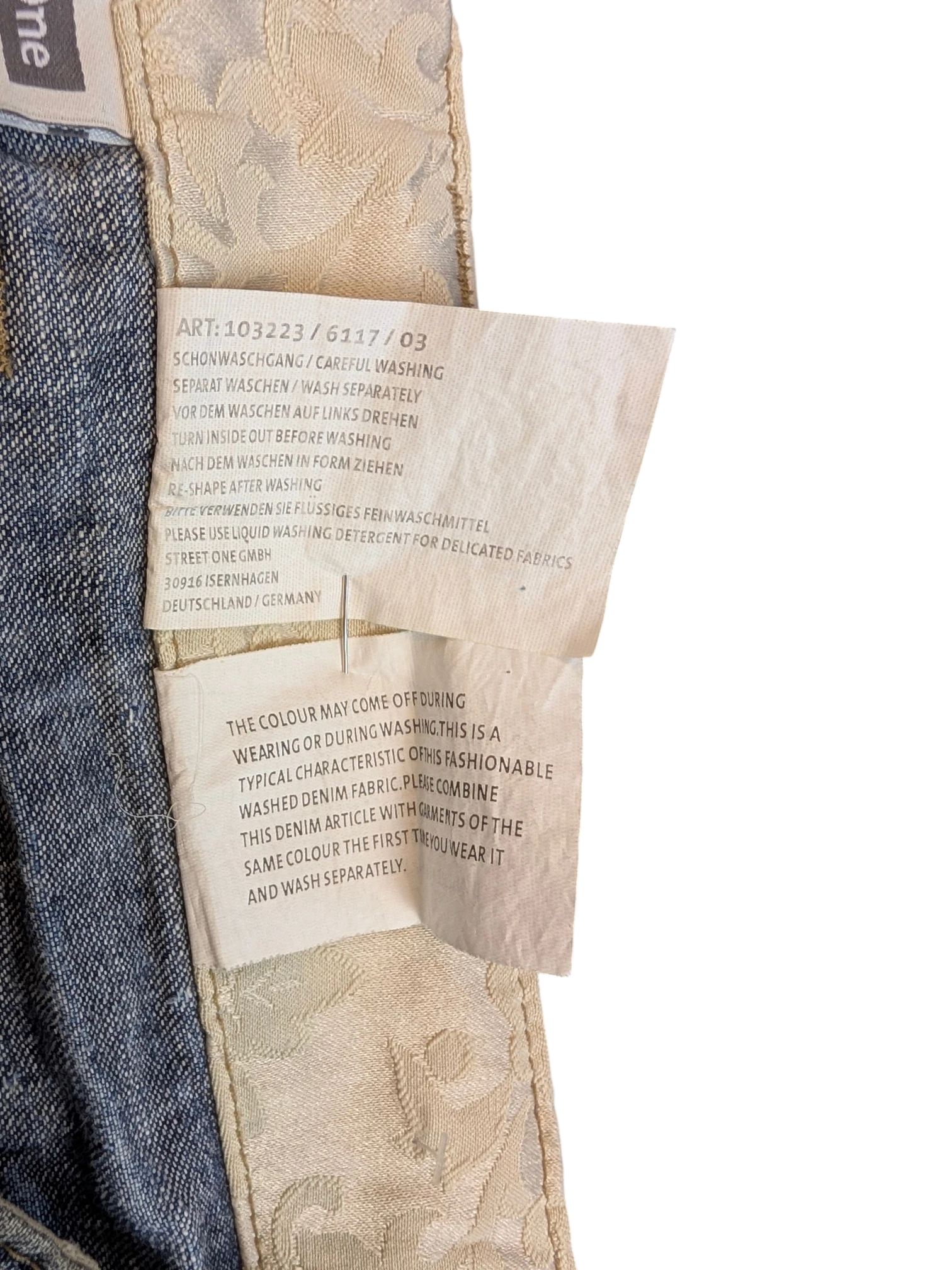 JAKE & IPI light wash denim cargo pants with decorative waistband detail. Size 34.