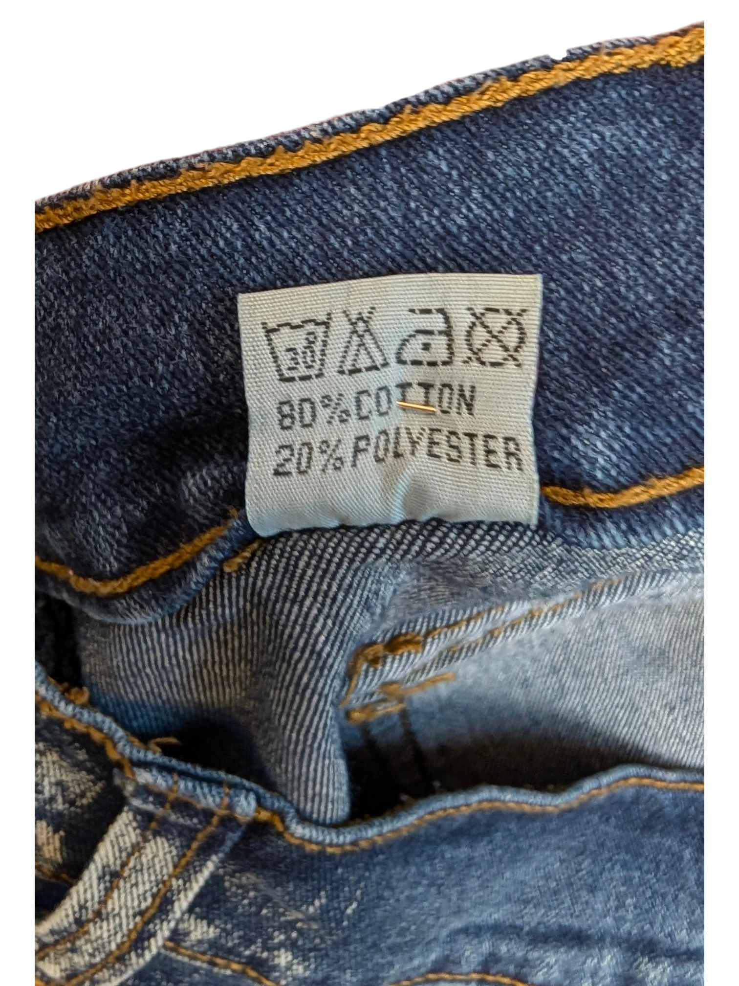 JAKE & IPI blue denim cargo pants, 80% cotton, 20% polyester blend.