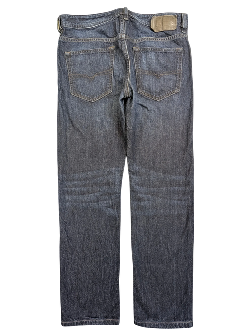 JAKE & IPI dark wash denim jeans, Buster fit, W32 L30, with leather patch detail.