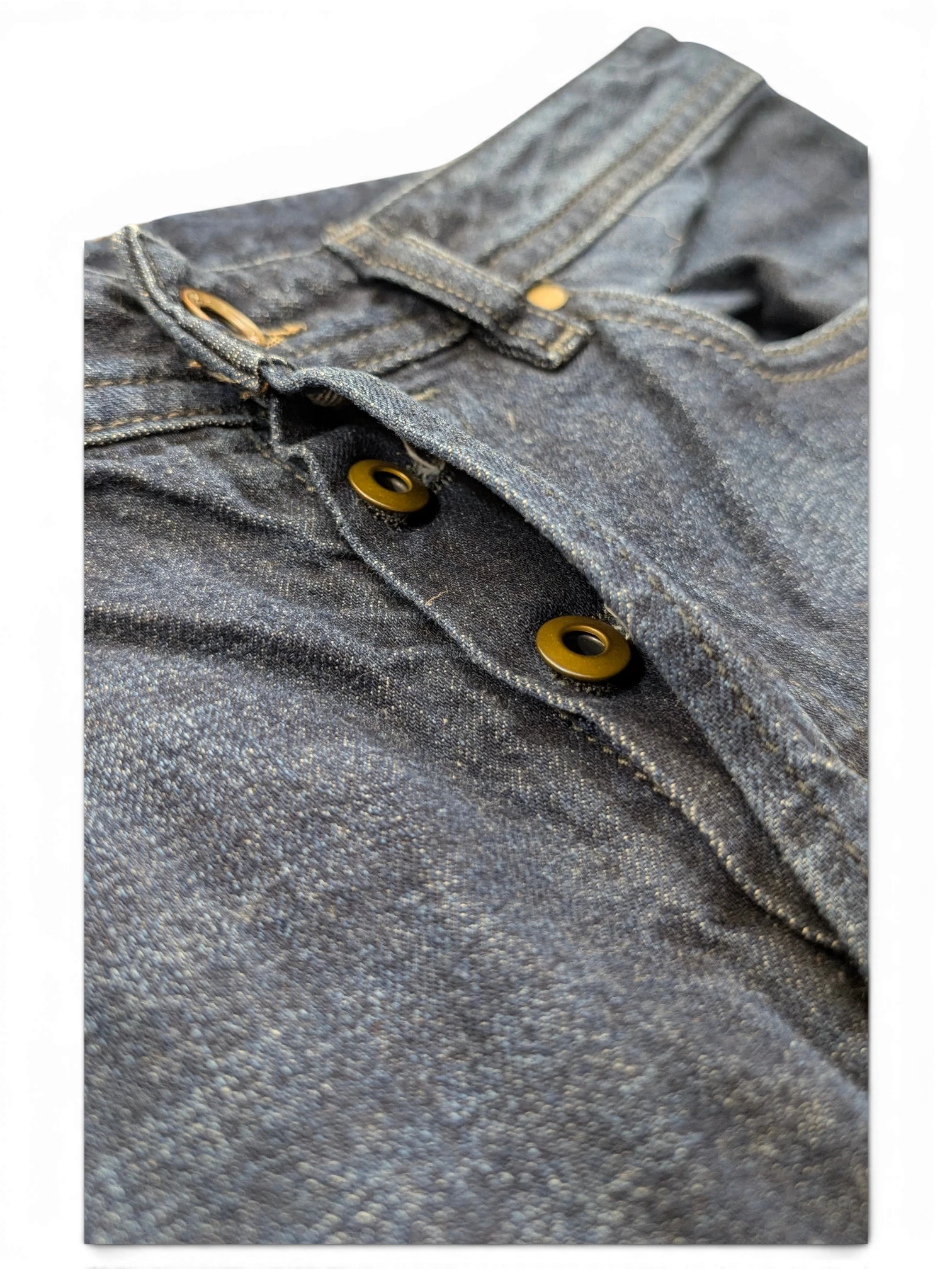 JAKE & IPI Diesel Buster jeans in dark wash denim with bronze button closure. W32 L30.