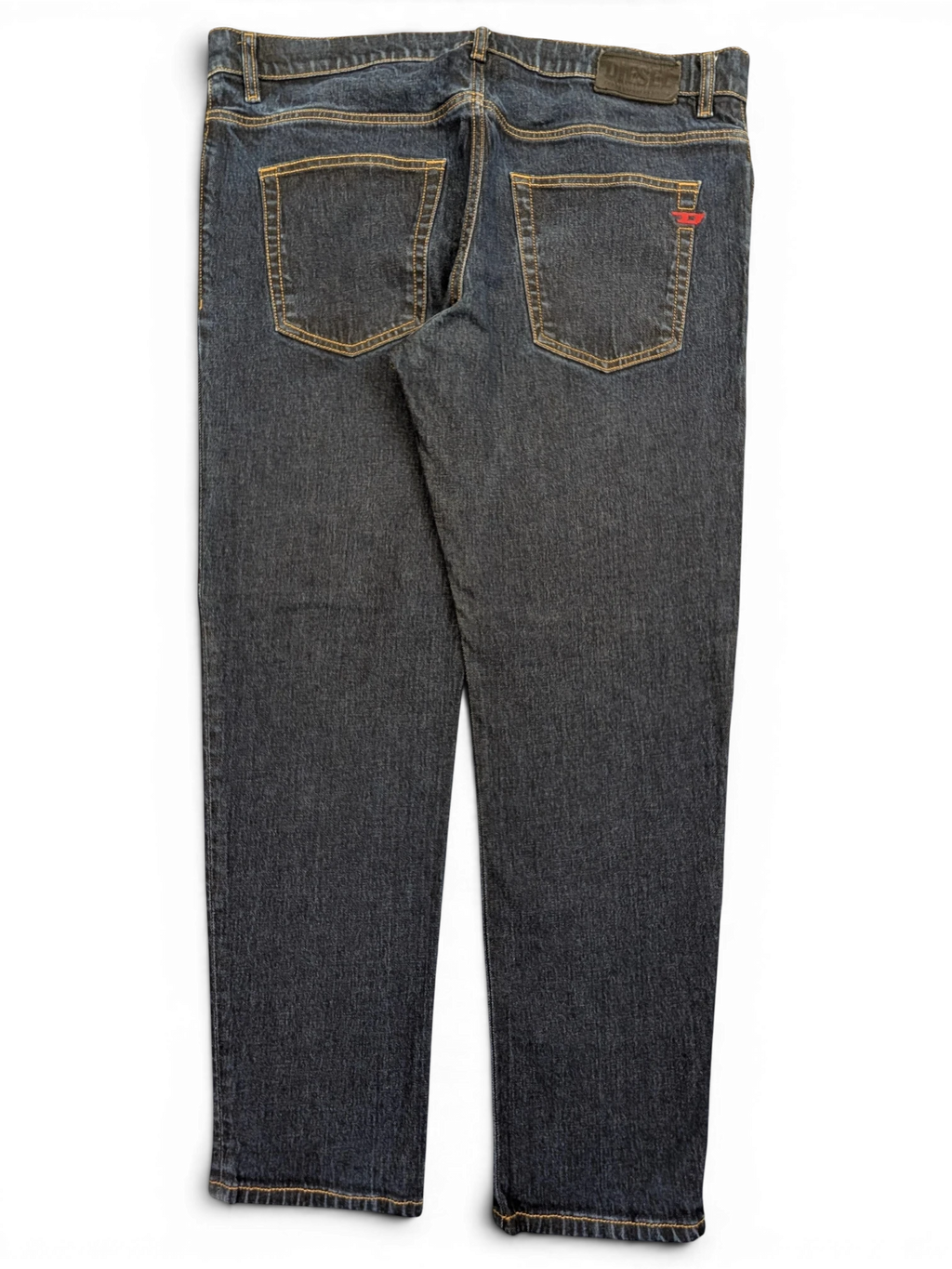 JAKE & IPI Diesel D-Fining dark wash denim jeans with red logo detail on back pocket. W38 L32.