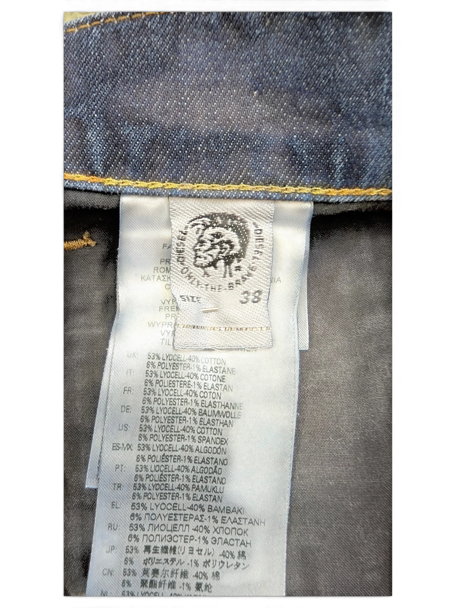 JAKE & IPI Diesel D-Fining jeans, dark wash denim with 53% Lyocell, 40% Cotton, 6% Polyester, 1% Elastane. Size 38.