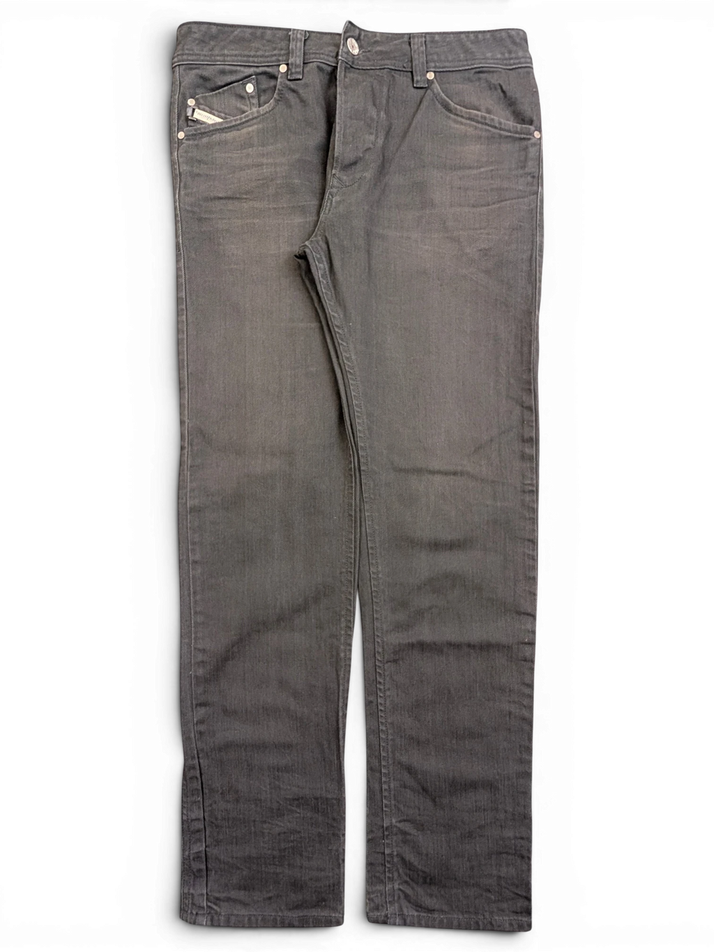 JAKE & IPI Diesel Darron men's grey denim jeans, size W32 L32, with classic five-pocket styling and metal logo detail.
