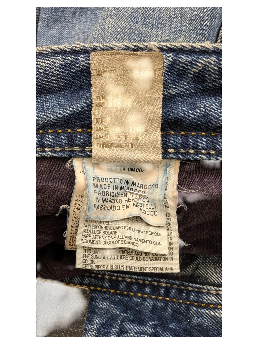 JAKE & IPI Diesel Dughan W29 L32 blue denim jeans with care instructions and origin label.