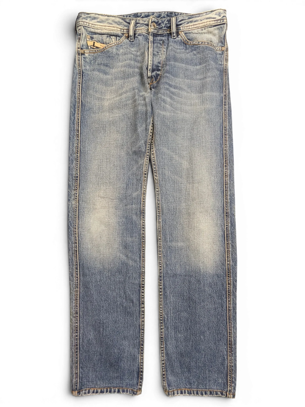JAKE & IPI Diesel Dughan W29 L32 light wash denim jeans with button fly and distressed details.