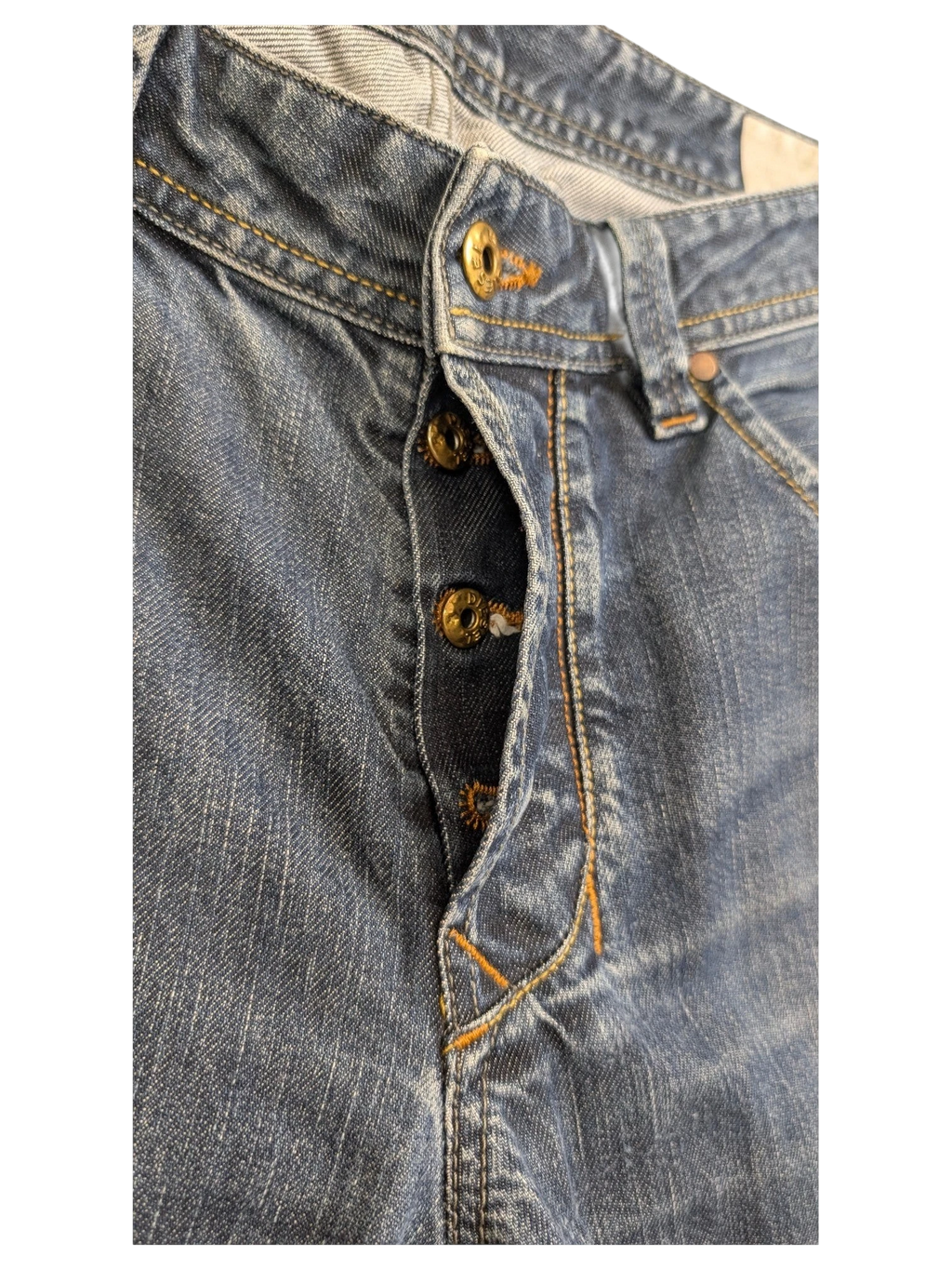 JAKE & IPI Diesel Larkee blue denim jeans with button fly and gold-tone hardware. W34 L30.