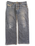 JAKE & IPI Diesel Larkee men's blue denim jeans, size W34 L30, with distressed detailing and classic five-pocket styling.