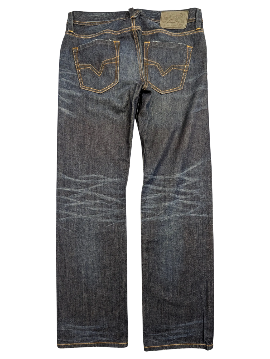 JAKE & IPI Diesel Larkee dark wash denim jeans with whiskering and orange stitching. Size W33 L32.