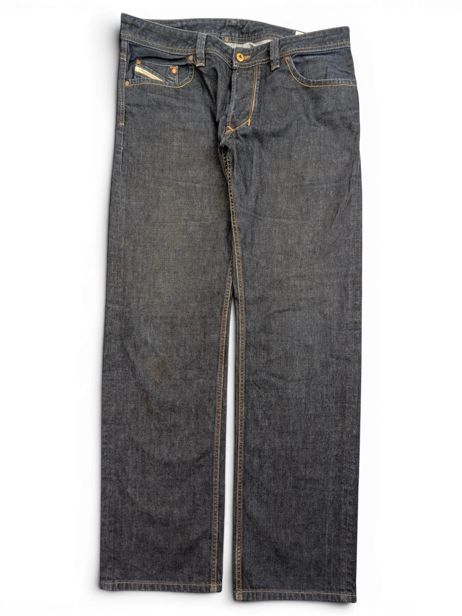 JAKE & IPI Diesel Larkee dark wash denim jeans, size W36 L34, with classic five-pocket styling and a zip fly.