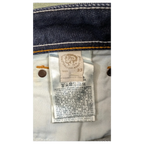 JAKE & IPI Diesel Larkee -farkut koko 33, tumma denim valkoisilla tikkauksilla ja merkityllä napilla.