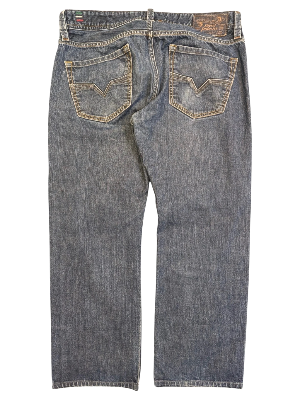 JAKE & IPI Diesel Larkee blue denim jeans with V stitching on back pockets, size W34 L30.