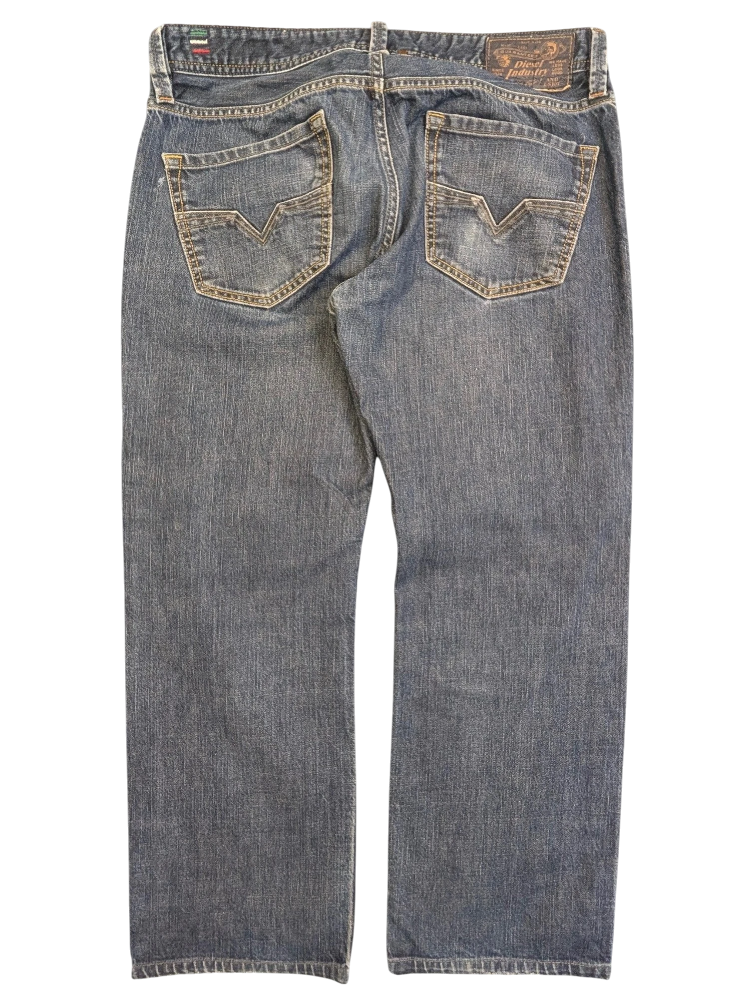 JAKE & IPI Diesel Larkee blue denim jeans with V stitching on back pockets, size W34 L30.