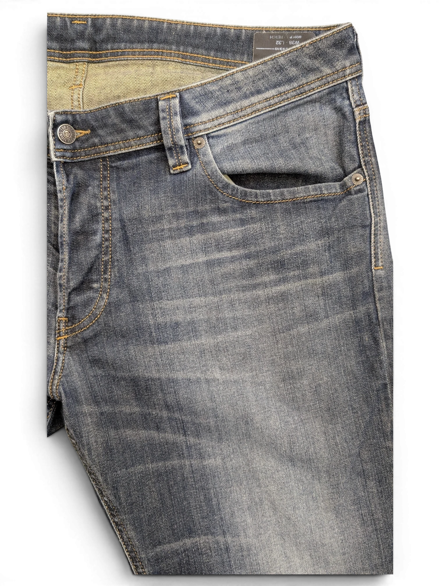 JAKE & IPI Diesel Larkee W38 L32 blue denim jeans with whiskering and contrast stitching.
