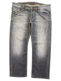 JAKE & IPI Diesel Larkee W38 L32 blue denim jeans with faded wash and distressed details.