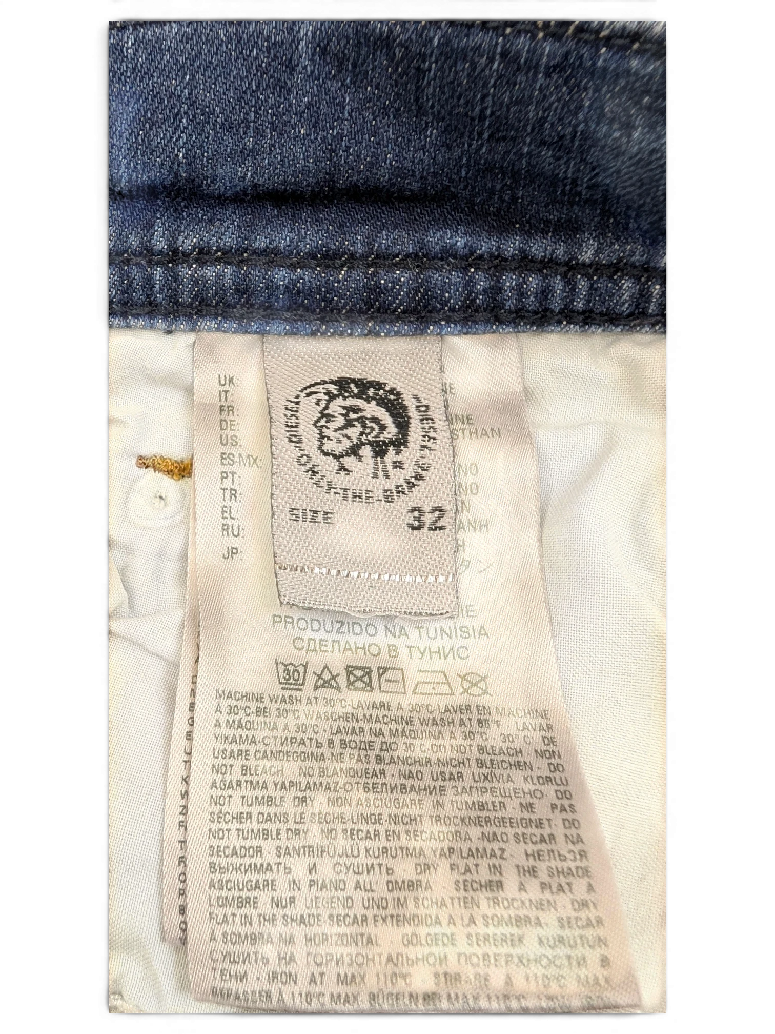 JAKE & IPI Diesel Tepphar jeans, blue denim, size 32 waist, 34 length. Care label visible.