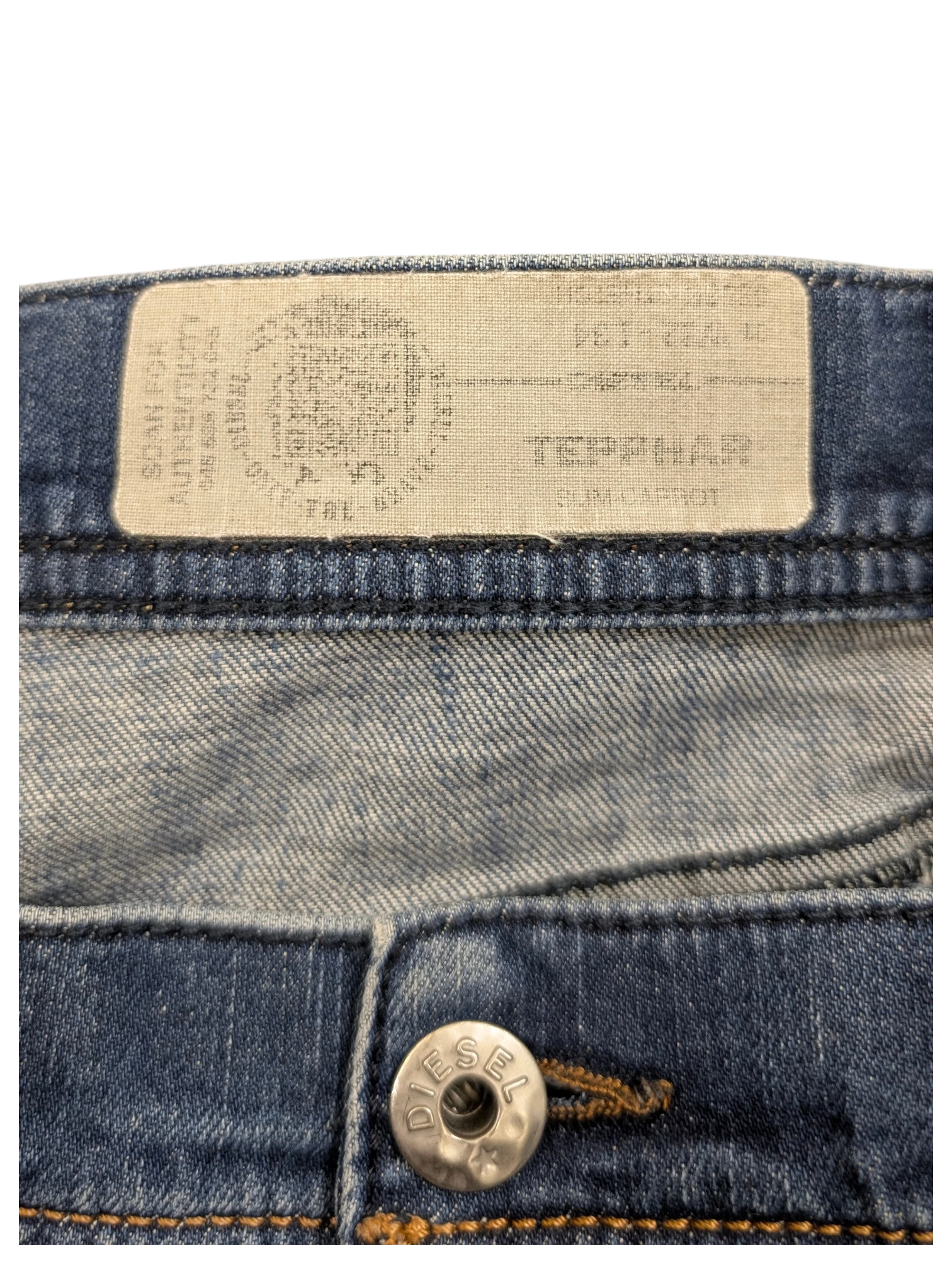 JAKE & IPI Diesel Tepphar jeans, blue denim, size W32 L34, with branded button and authenticity scan label.