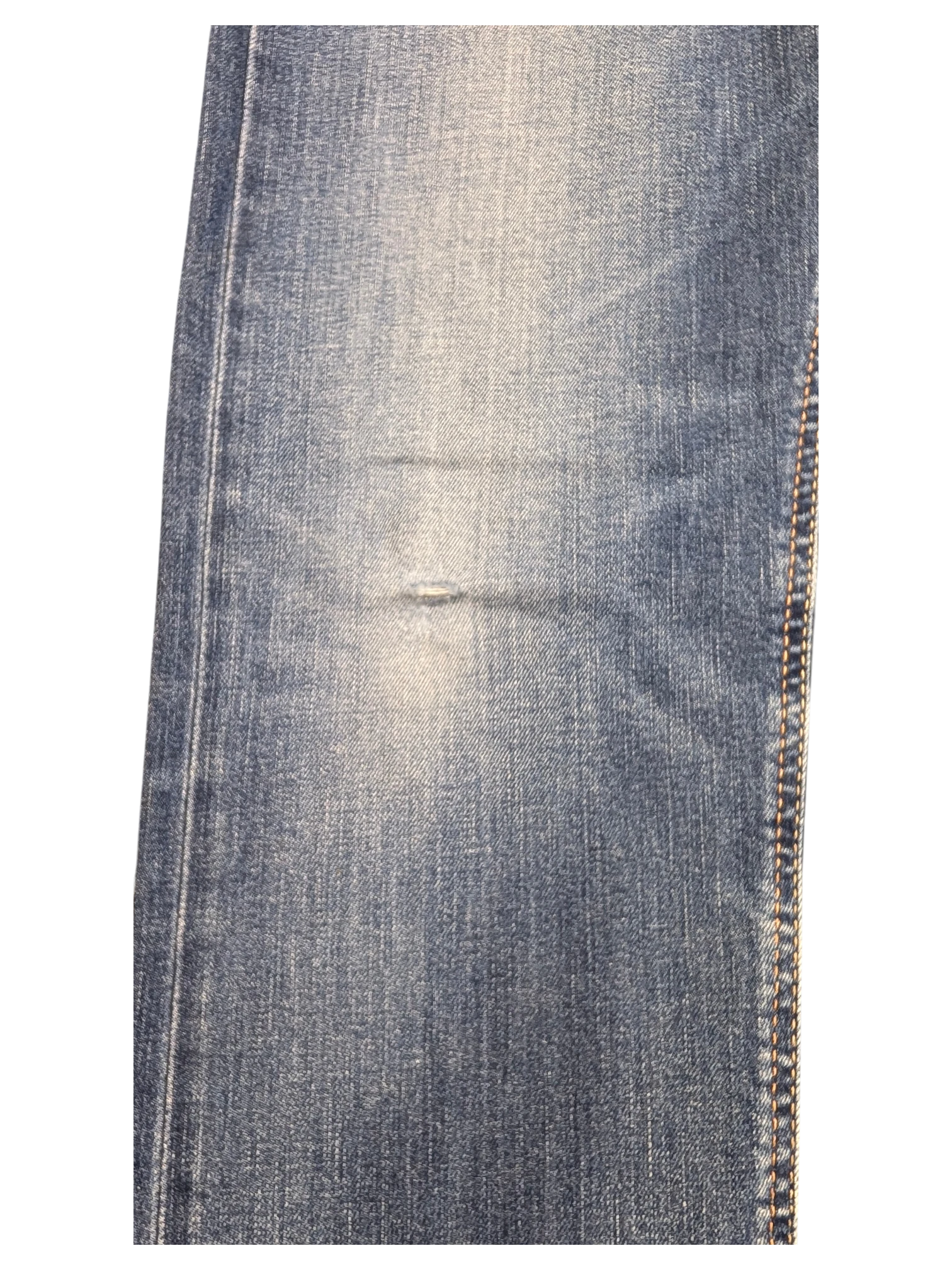 JAKE & IPI Diesel Tepphar jeans in light blue denim with a distressed detail on the thigh.