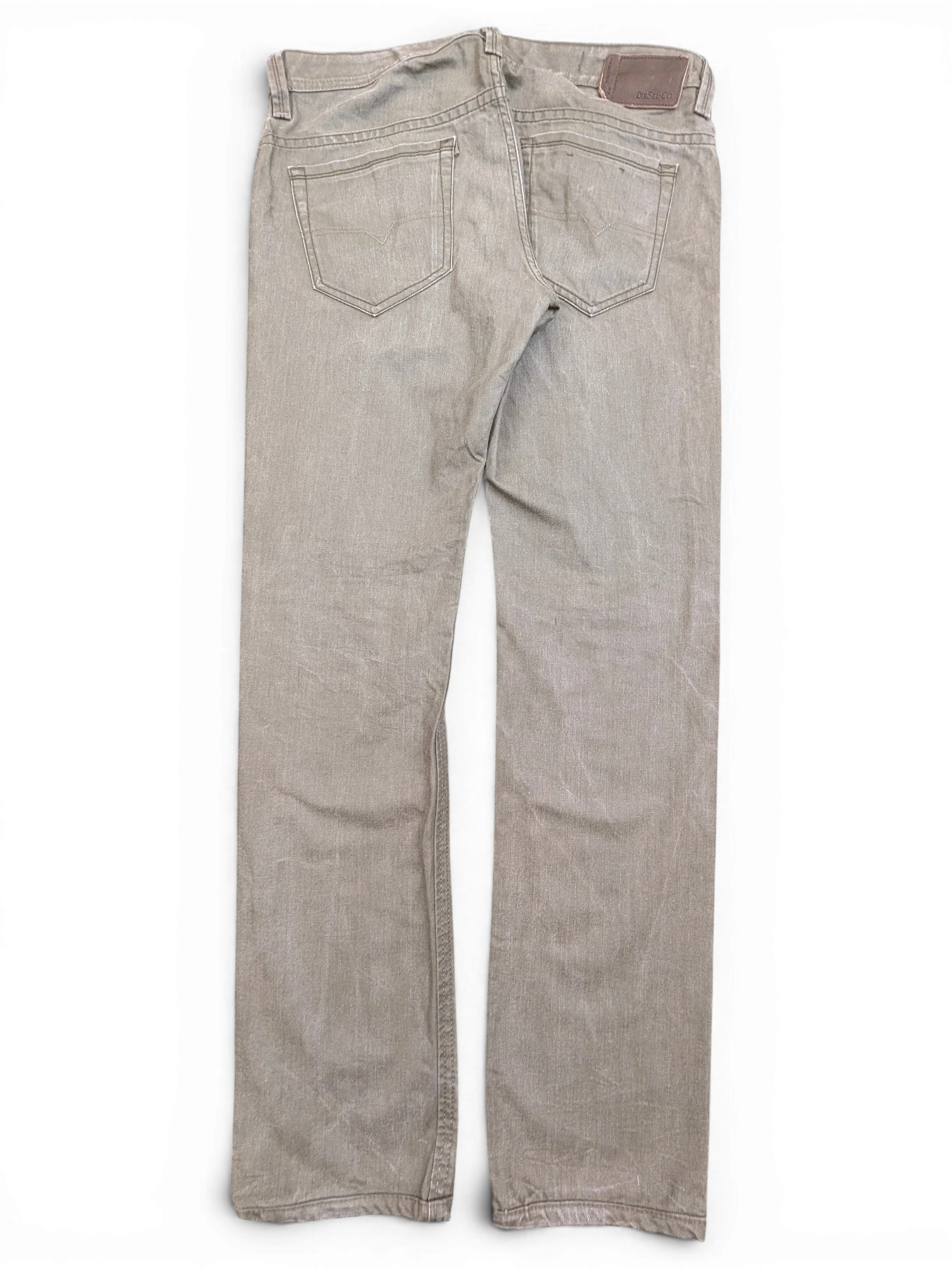 JAKE & IPI Diesel Thavar W34 L32 light brown denim jeans with classic five-pocket styling and a leather logo patch.