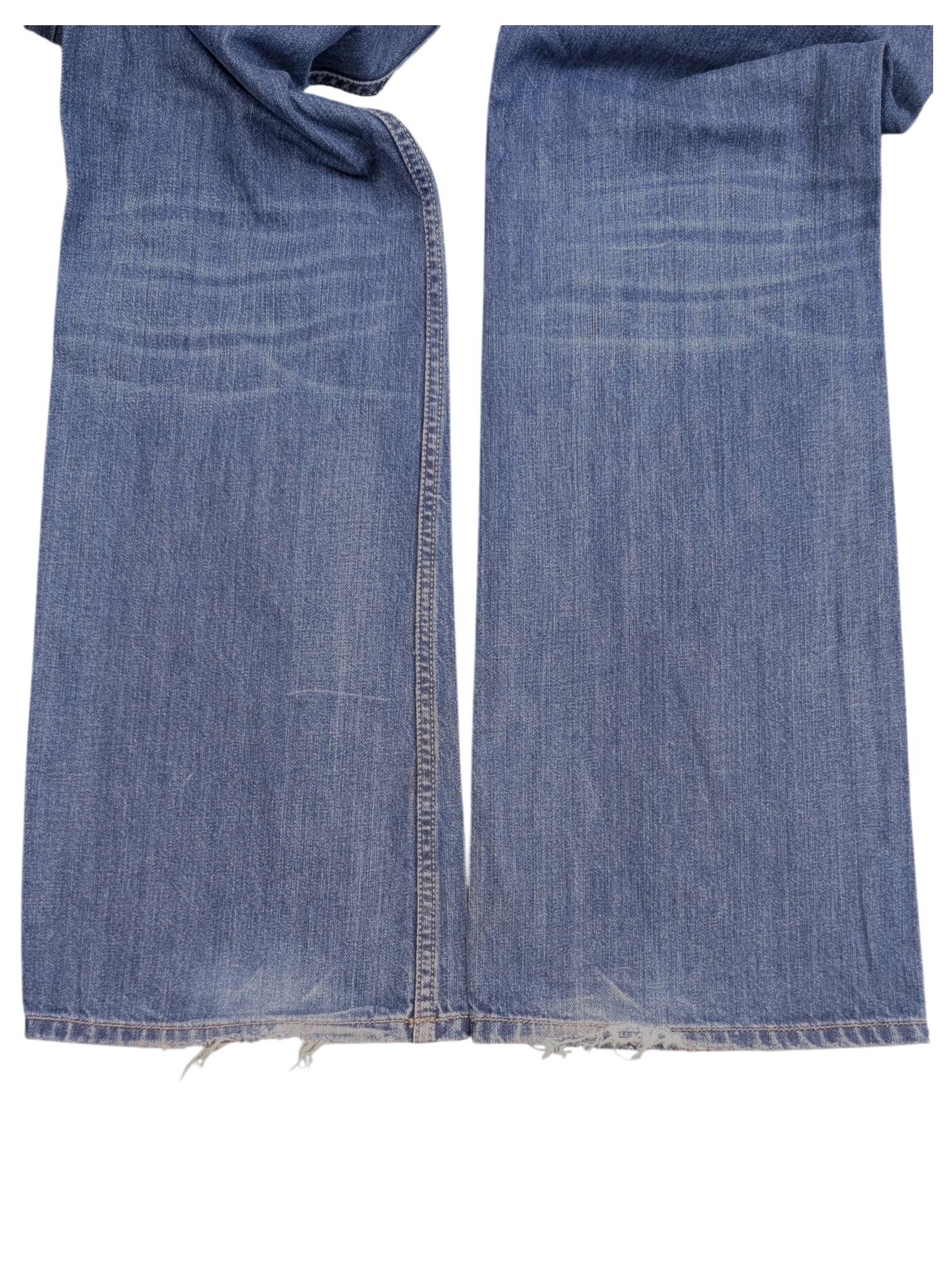 JAKE & IPI Diesel Zatiny bootcut jeans in blue denim with distressed frayed hems and a W34 L32 size.