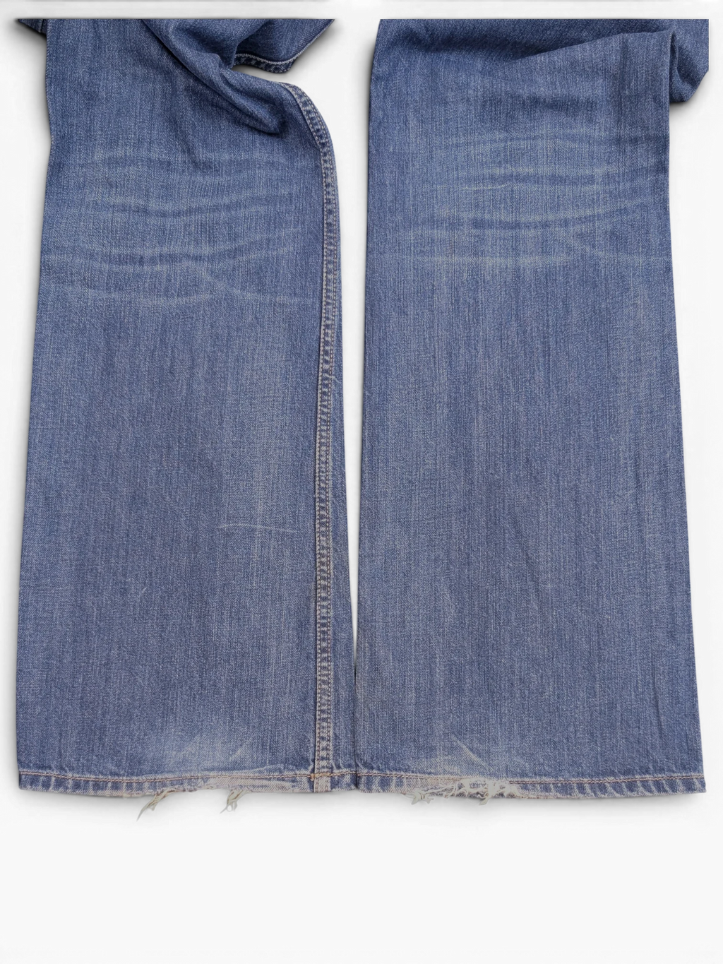 JAKE & IPI Diesel Zatiny bootcut jeans in blue denim with distressed frayed hems and a W34 L32 size.