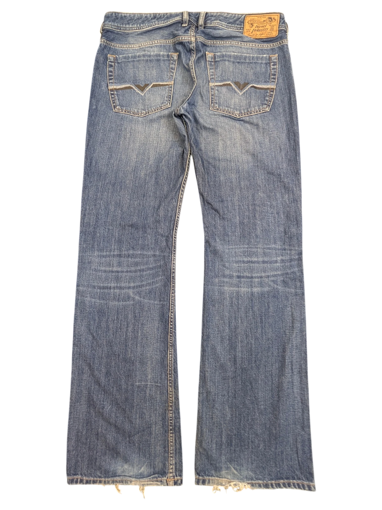 JAKE & IPI Diesel Zatiny bootcut jeans in blue denim, size W34 L32, with distressed hem and V-stitch detail on back pockets.