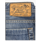 JAKE & IPI Diesel Zatiny bootcut-farkut sinistä denimiä, takana nahkamerkki. W34 L32.