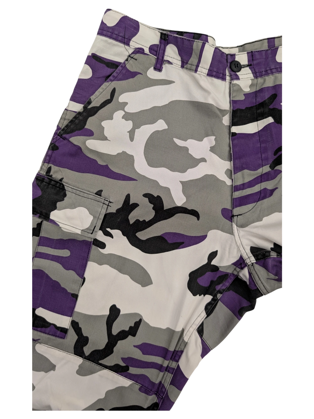 JAKE & IPI purple camouflage cargo pants with multiple pockets and button fly.