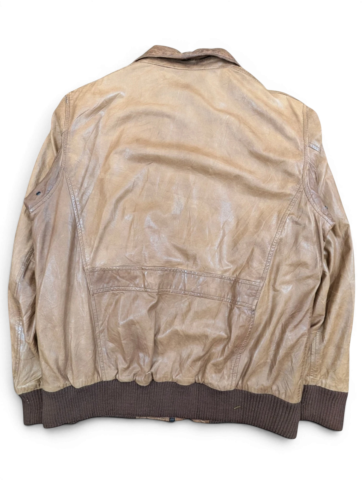 JAKE & IPI Q-21 distressed brown leather bomber jacket with ribbed cuffs and collar.