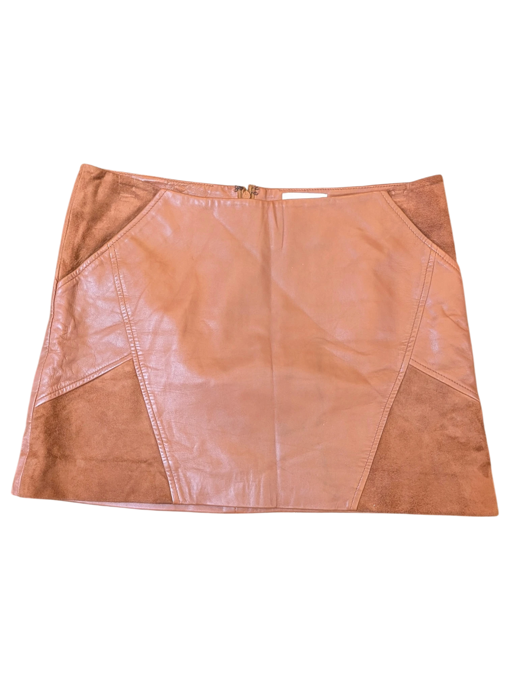 JAKE & IPI Sézane tan leather and suede mini skirt with panelled design and back zipper closure.