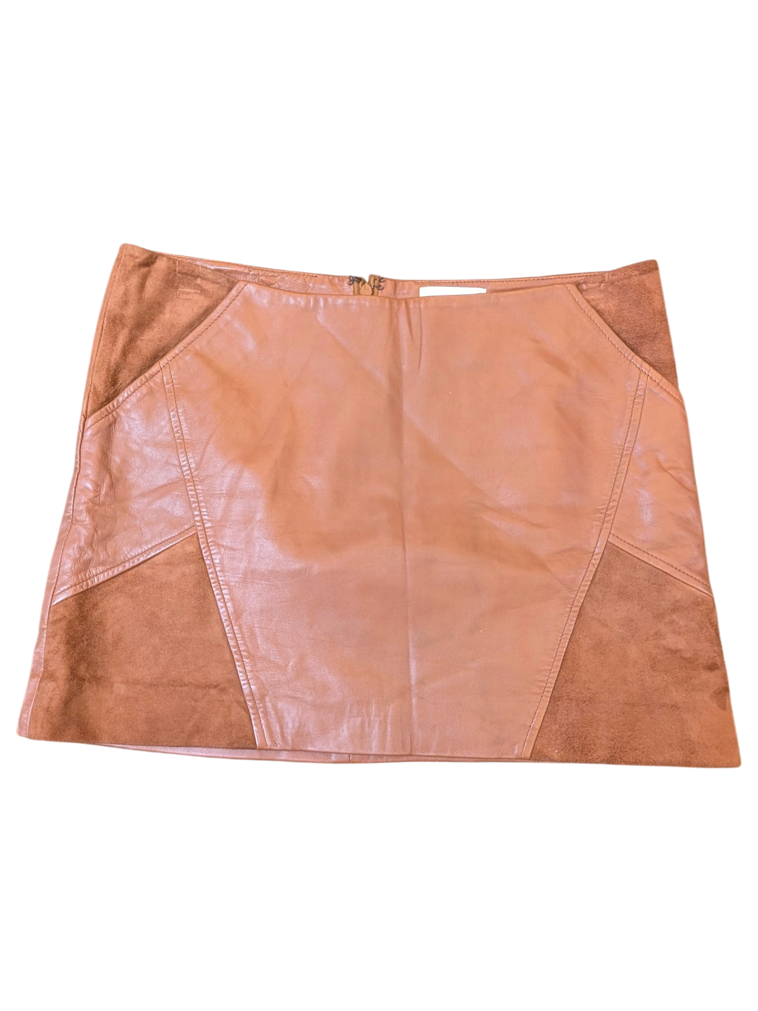 JAKE & IPI Sézane tan leather and suede mini skirt with panelled design and back zipper closure.