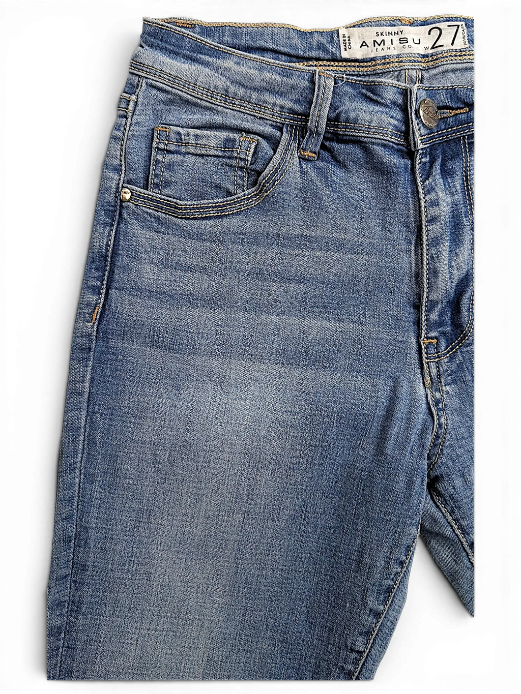 JAKE & IPI Amisu skinny blue denim jeans with a faded wash, featuring a classic five-pocket design and button fly.