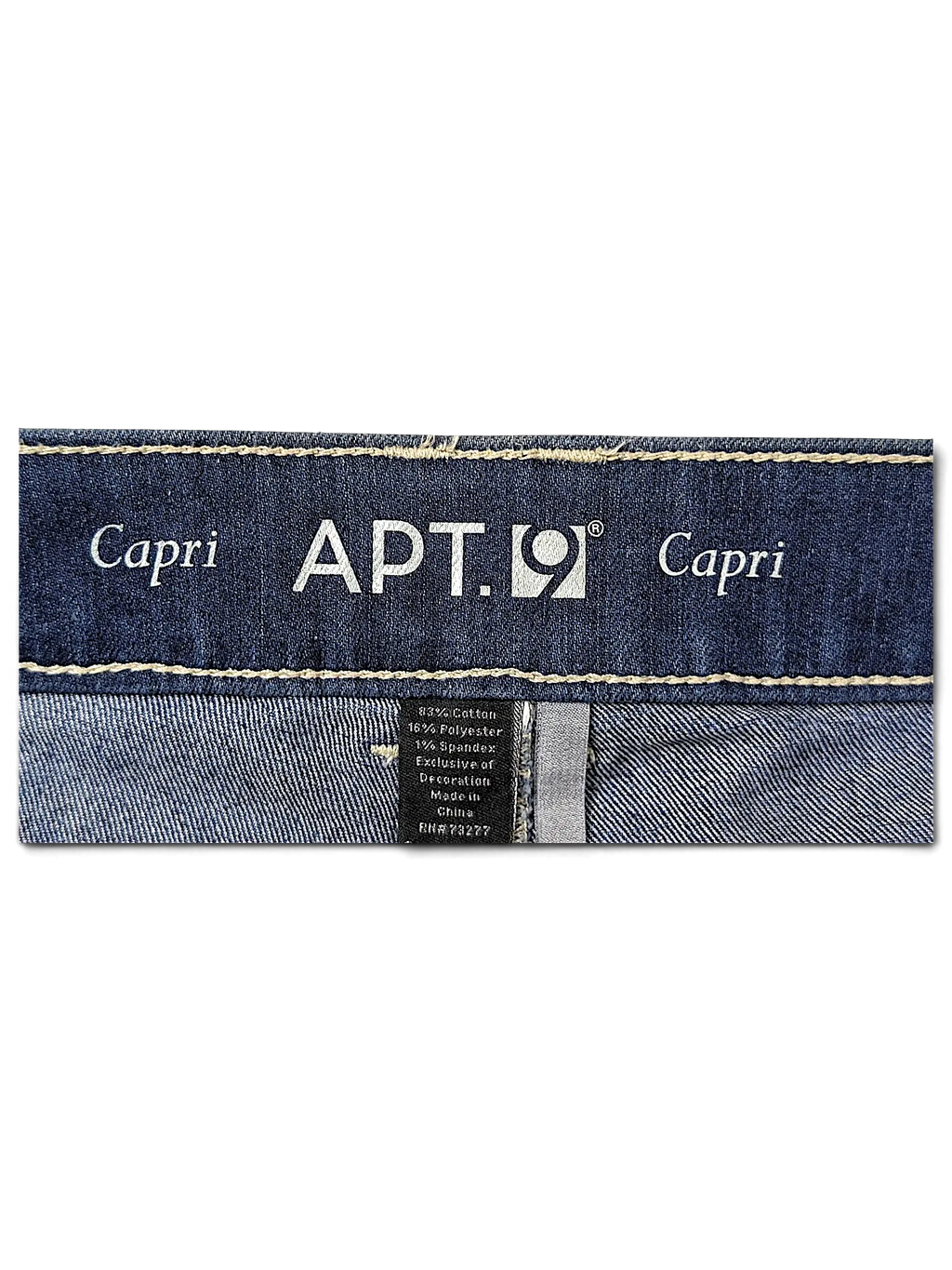 JAKE & IPI APT. 9 blue denim capri jeans interior waistband label with cotton blend fabric details