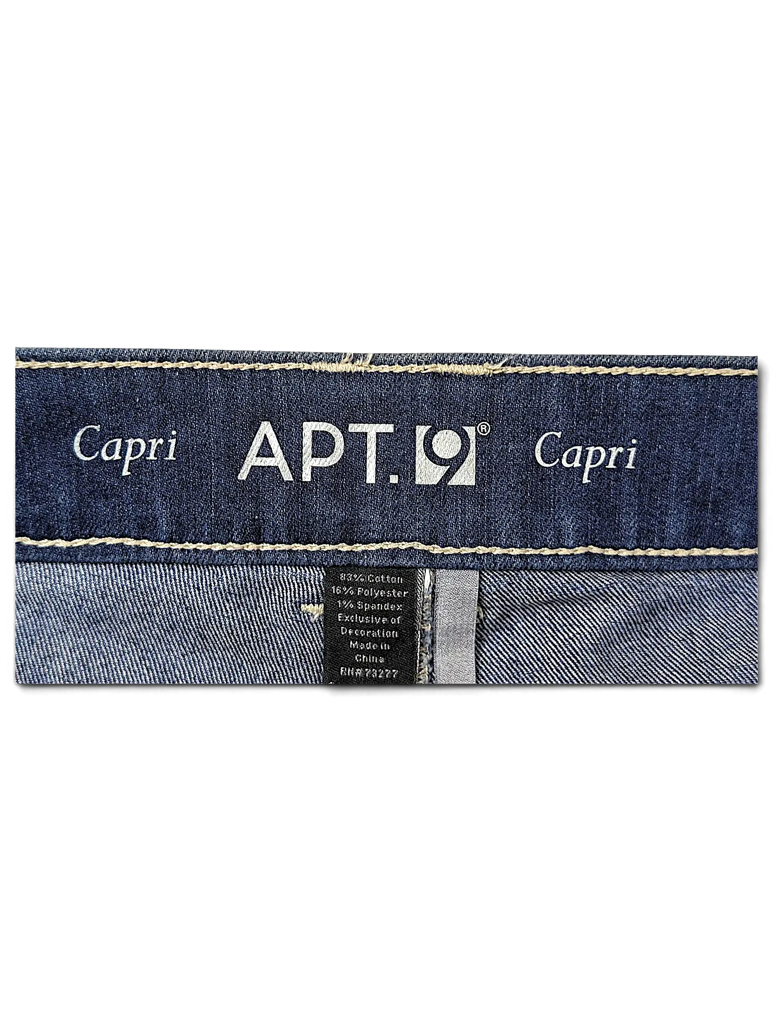 JAKE & IPI APT. 9 blue denim capri jeans interior waistband label with cotton blend fabric details