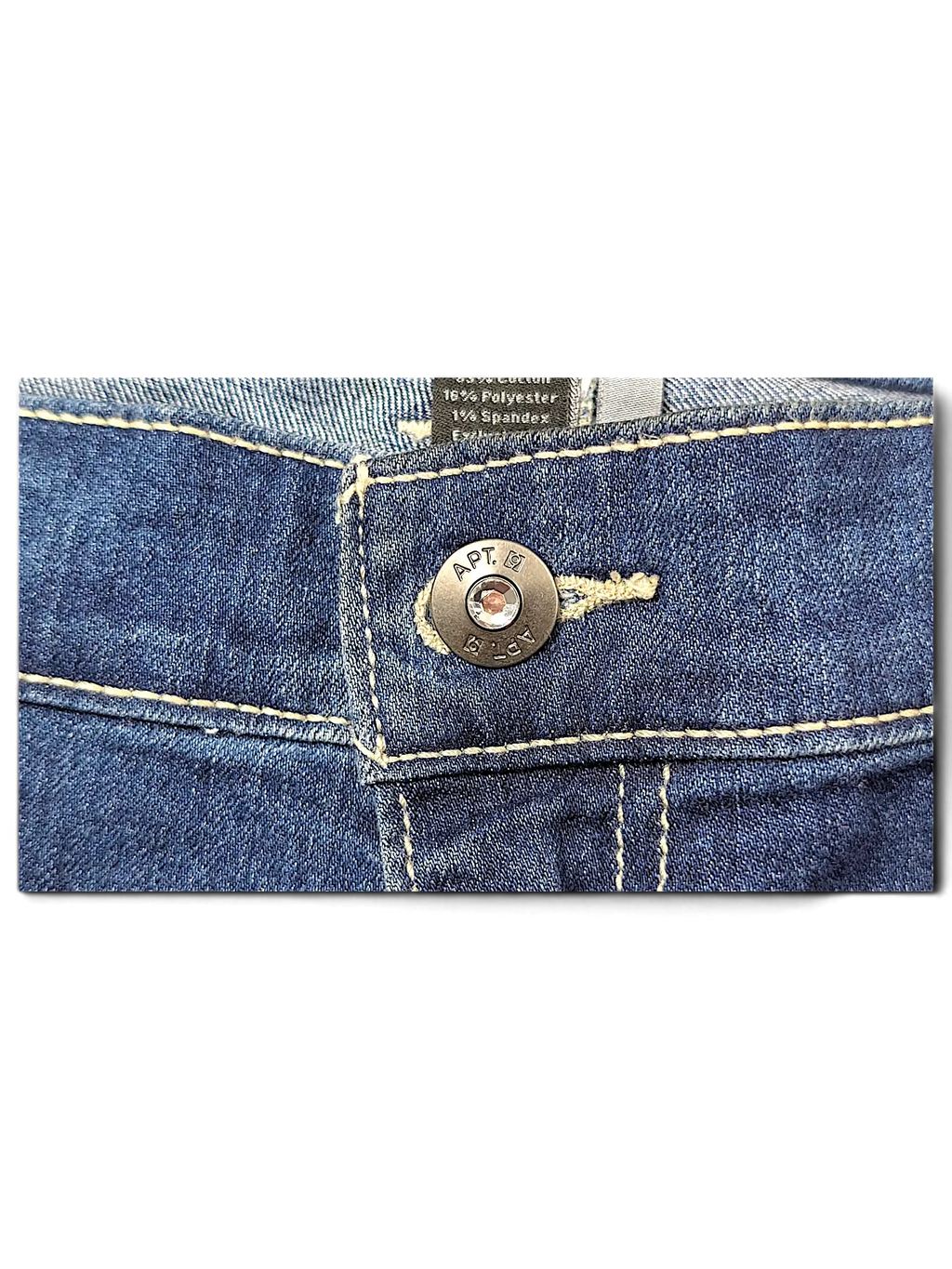 JAKE & IPI APT. 9 dark wash denim capri jeans featuring a branded metal button with a central rhinestone detail.