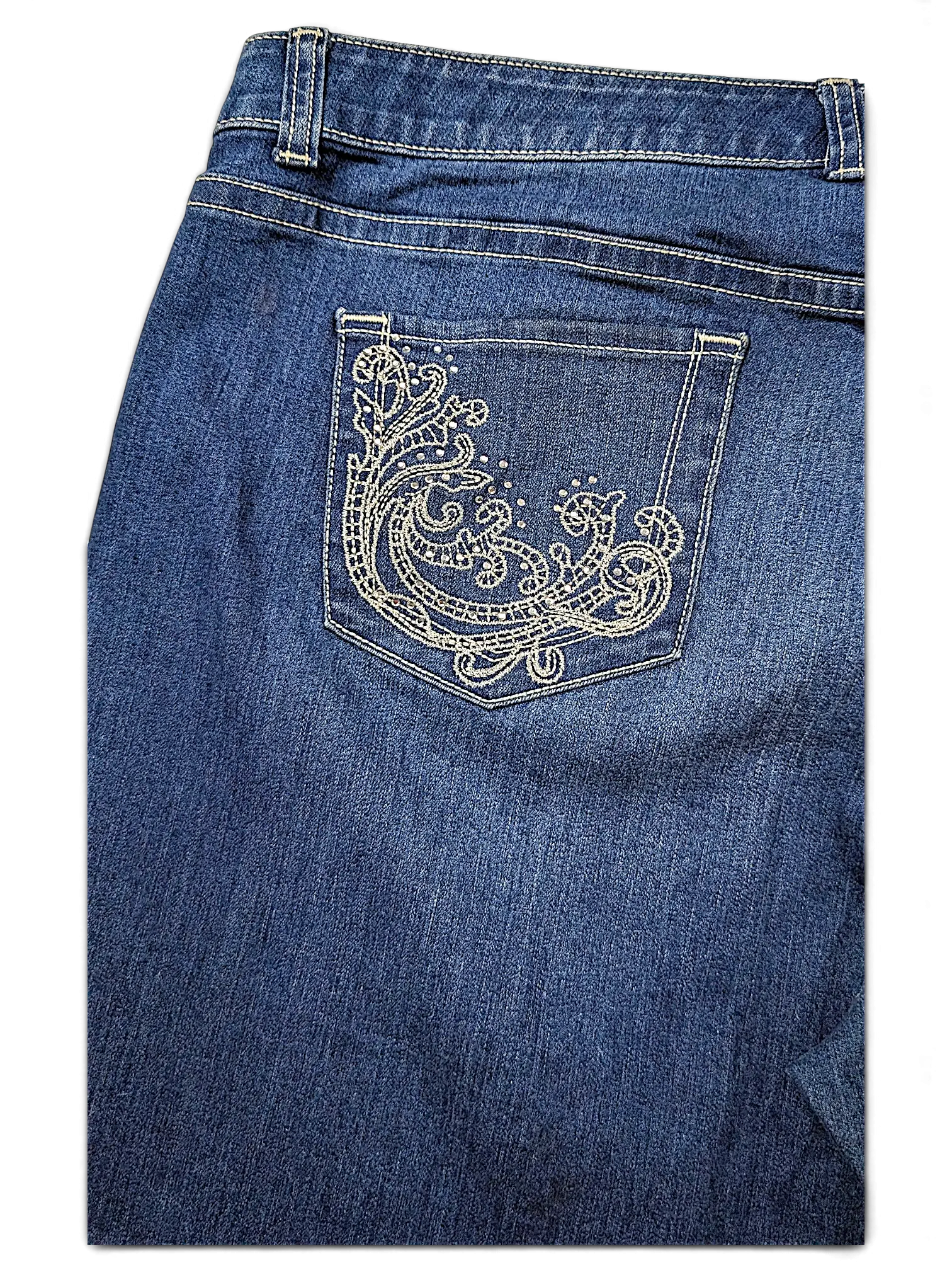 JAKE & IPI APT. 9 plus size 20W blue denim capri jeans featuring intricate white embroidery on the back pocket.