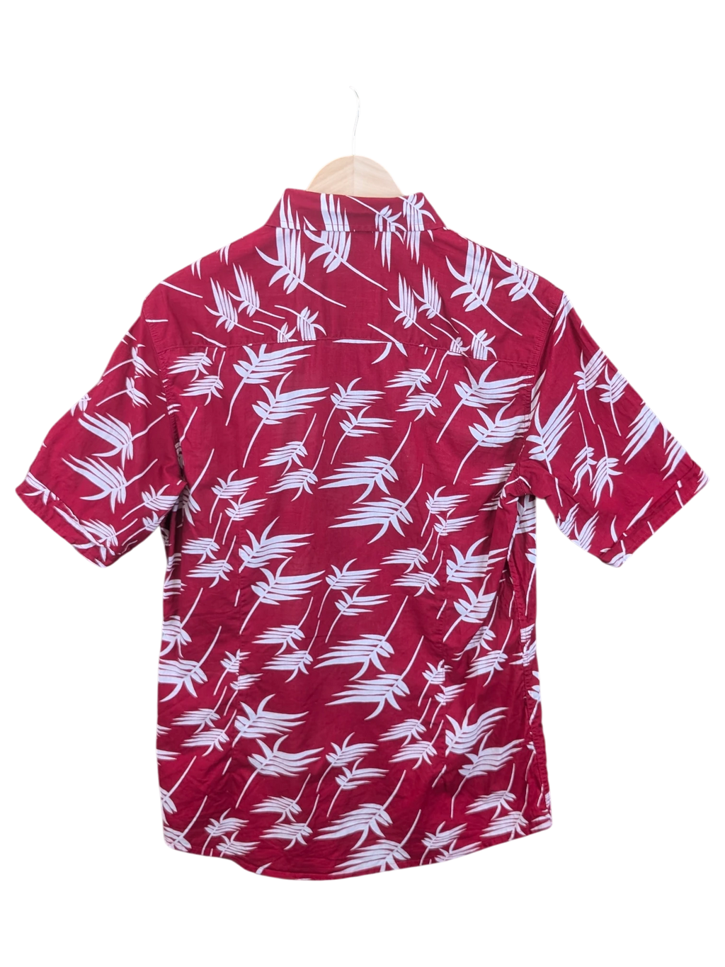 JAKE & IPI Armani Jeans short-sleeve Hawaiian shirt in maroon with a white tropical leaf pattern on a hanger
