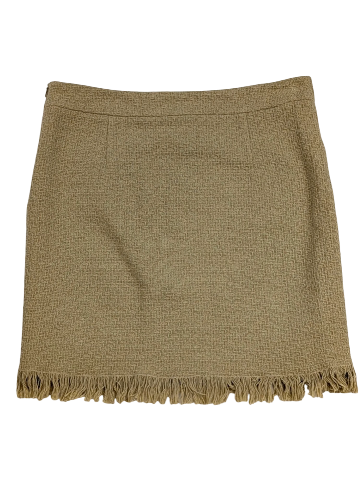 JAKE & IPI beige tweed mini skirt with fringe hem. Textured fabric and decorative front pockets. Concealed back zip.