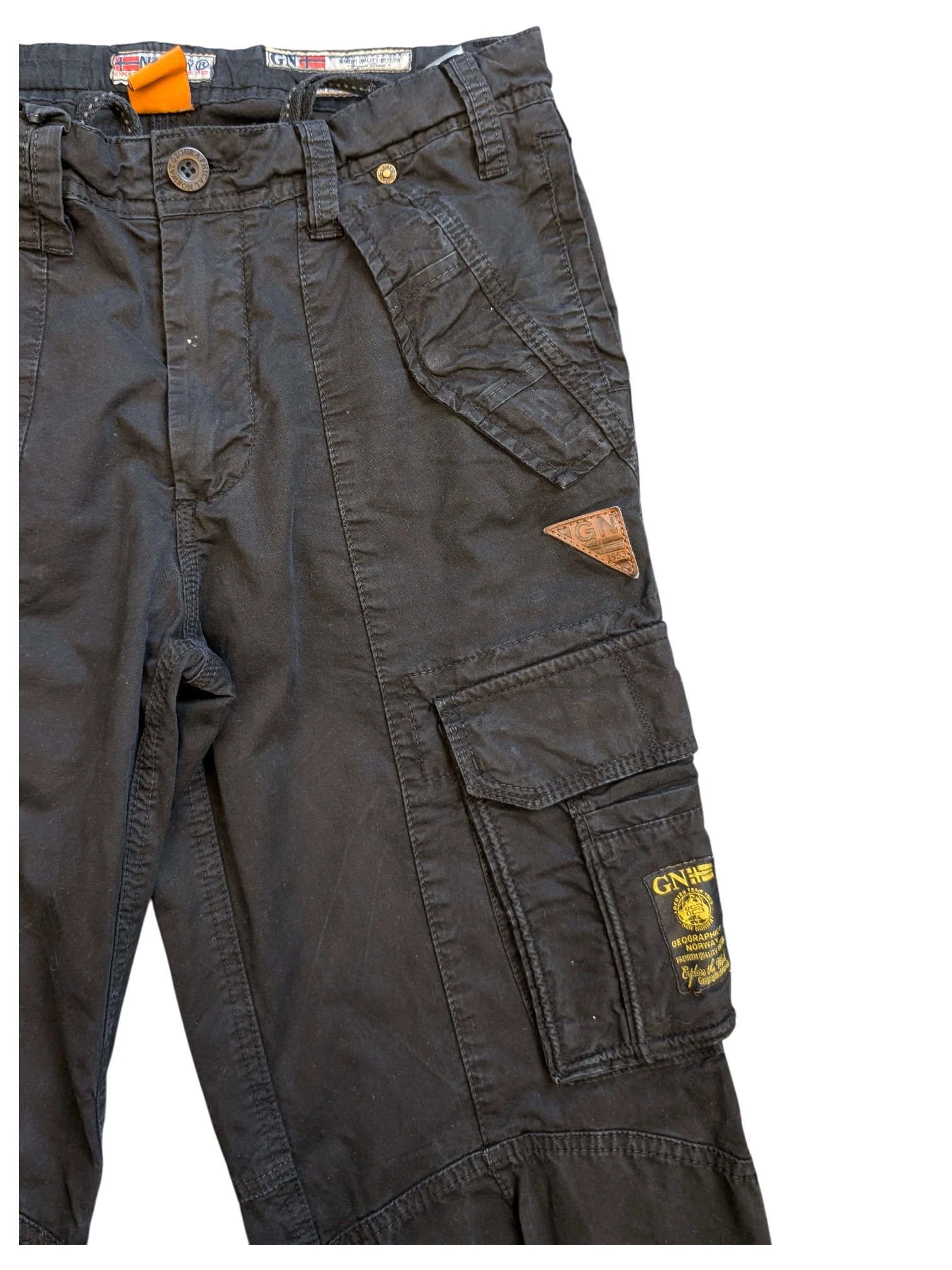 JAKE & IPI black cotton cargo pants with multiple pockets and GN Geographical Norway branding.
