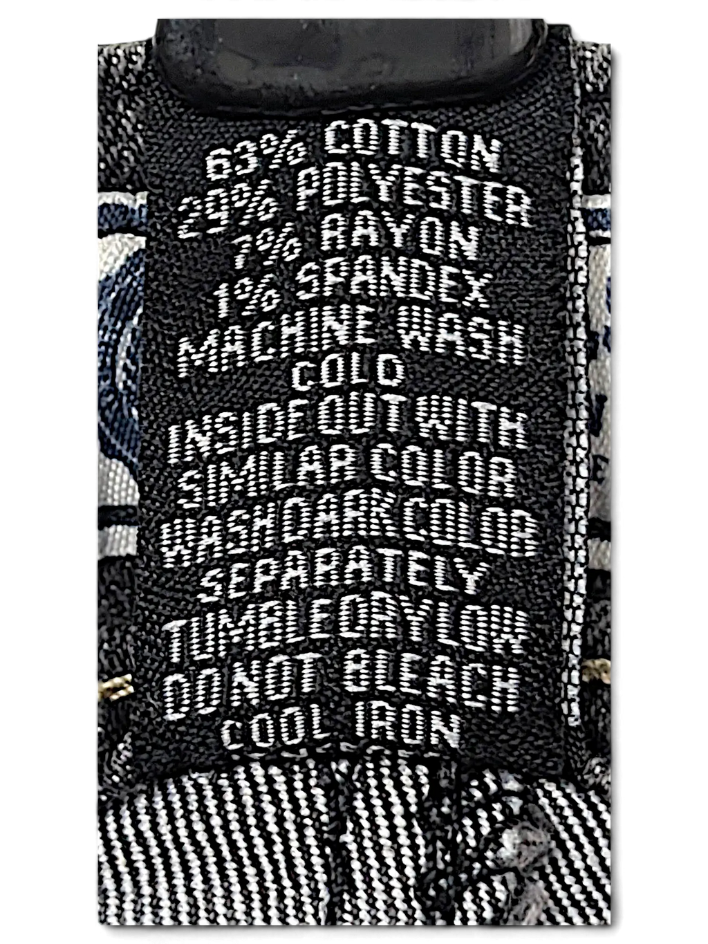 JAKE & IPI SP Classic Y2K jeans care label showing cotton blend fabric composition and washing instructions