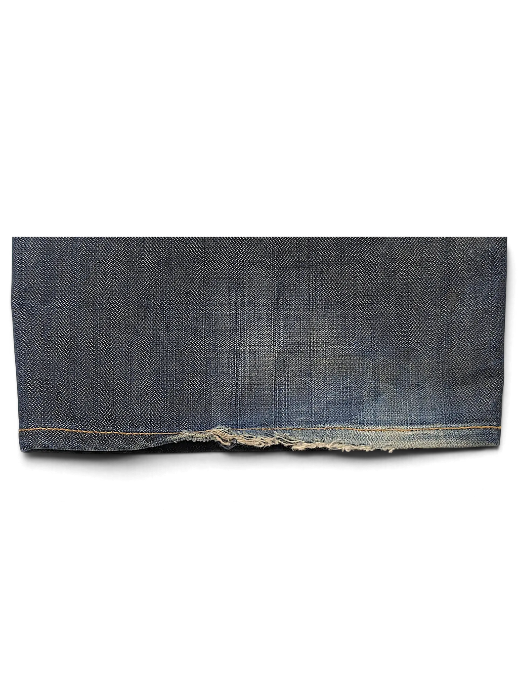 JAKE & IPI Closed denim jeans featuring a distressed frayed hem detail on dark blue cotton fabric.