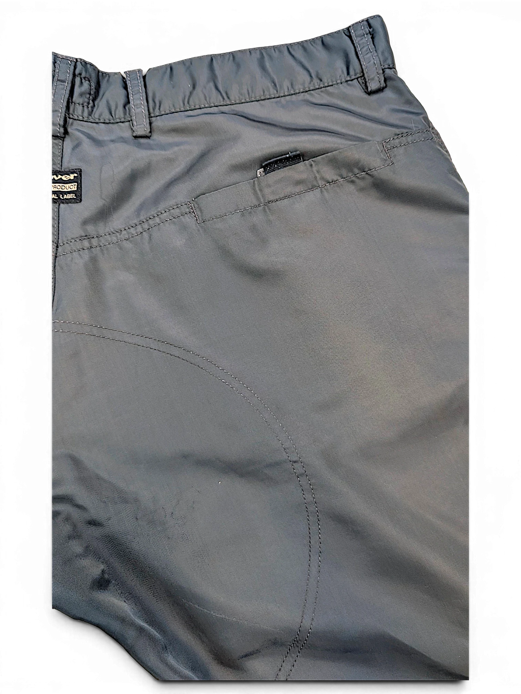 JAKE & IPI Cower dark green cargo pants featuring a back pocket and durable synthetic fabric construction.