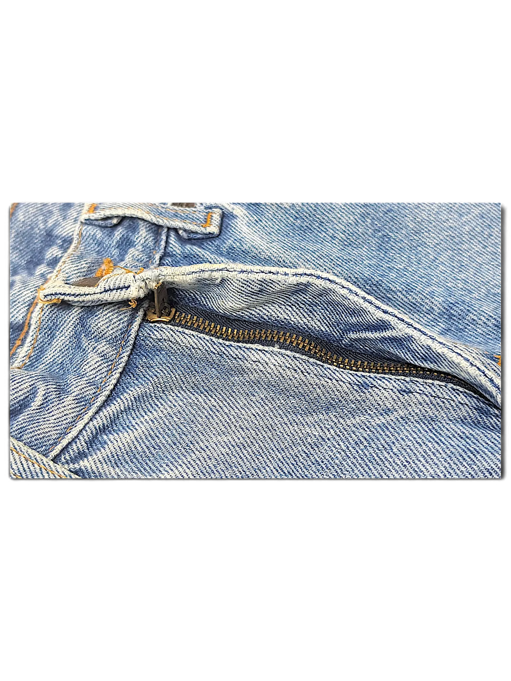JAKE & IPI Dickies jeans featuring a light blue denim wash with a metal zipper fly and classic stitching detail.